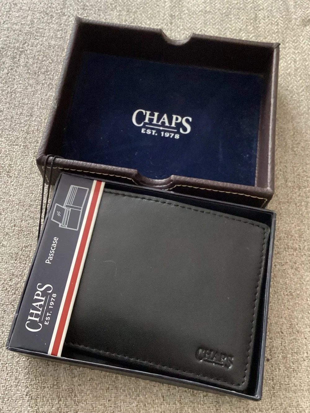 NEW! Leather CHAPS Men's Black “Passcase” Bi-Fold Wallet - brand new in box